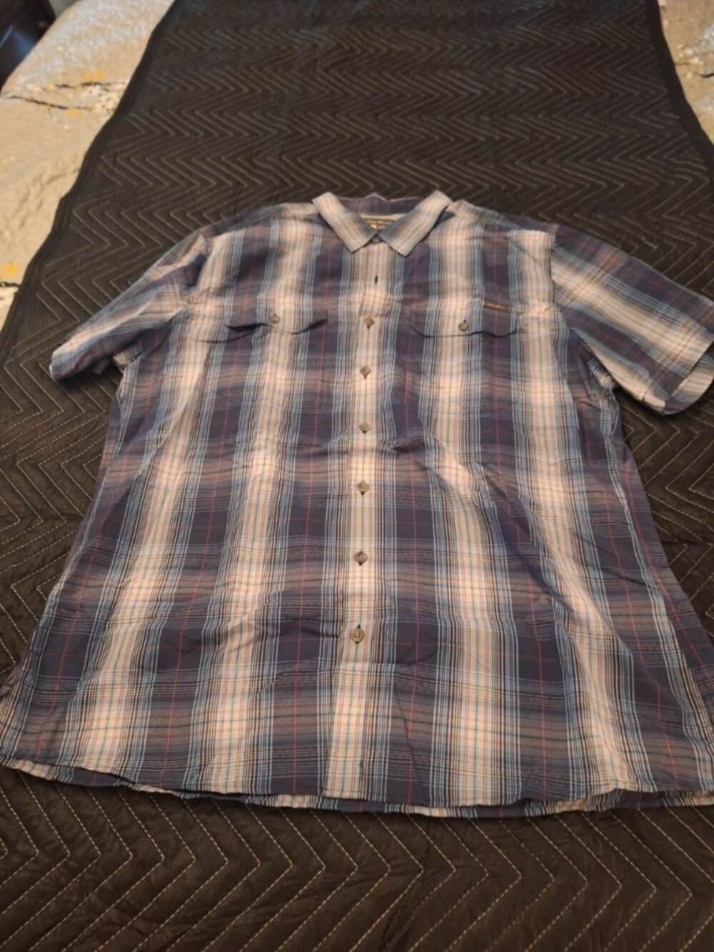 Eddie Bauer Men’s TXL Blue Plaid Short Sleeve Button-Up Shirt